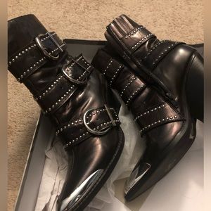 Jeffrey Campbell